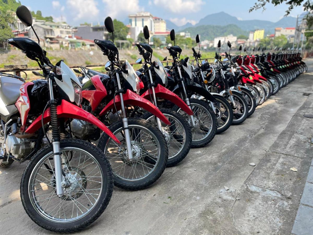 Bong Hostel Ha Giang Loop エクステリア 写真